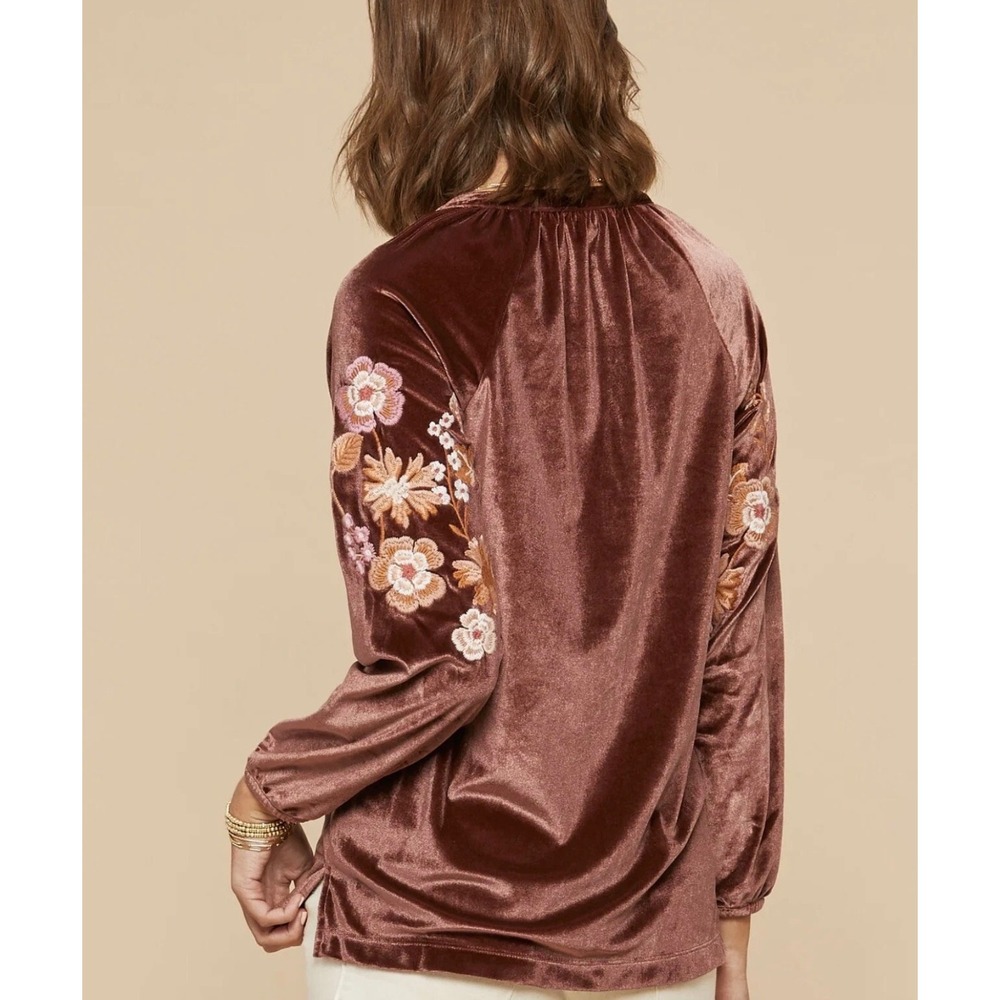 Spartina 449 Genevieve Popover Velvet Top in Lucas Theatre Embroidery M Brown - Picture 2 of 8